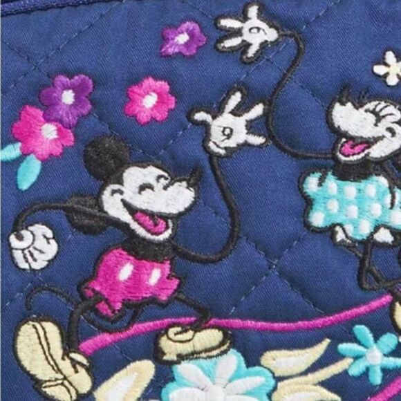 Vera Bradley Disney Clamshell Cosmetic Bag NWT - Picture 6 of 9